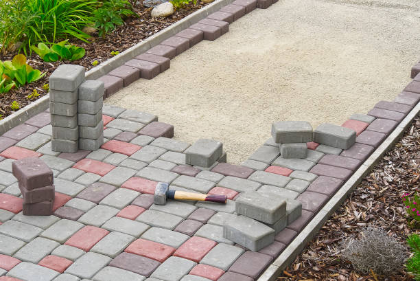 Best Decorative Driveway Pavers  in Earlington, KY